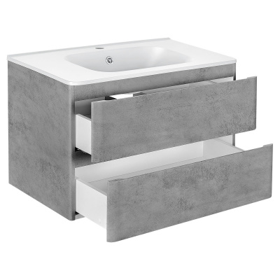 48 070 657